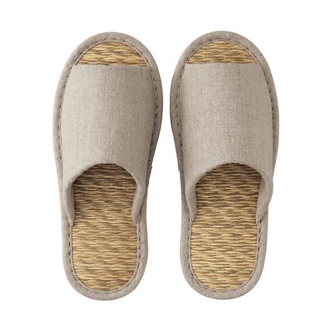 muji slippers for men.